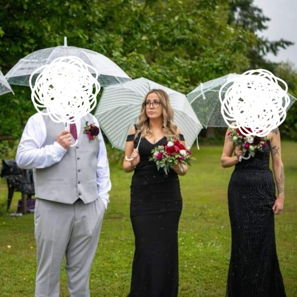 Le Chateau Dress - Picture 7 of 7